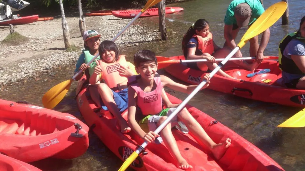 Disfrute total: los chicos navegaron a pleno en las colonias de vacaciones