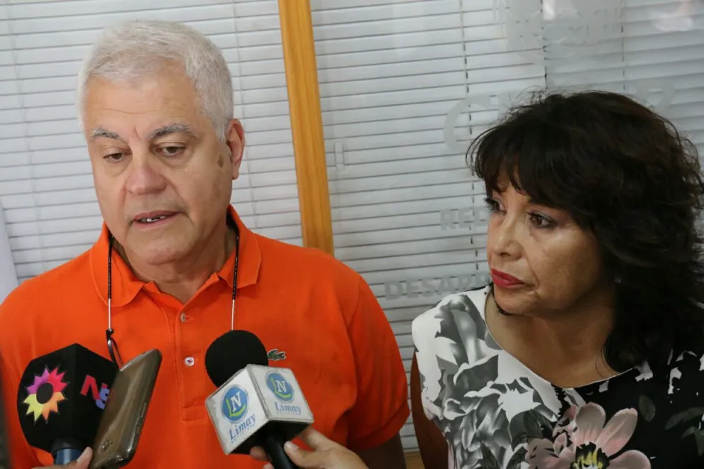 Rimoldi y Negrón participaron de la firma del acuerdo. 