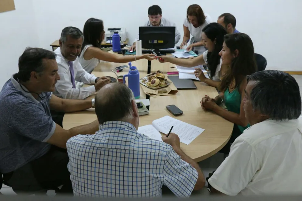 El encuentro se desarrolló en la delegación de Trabajo. 