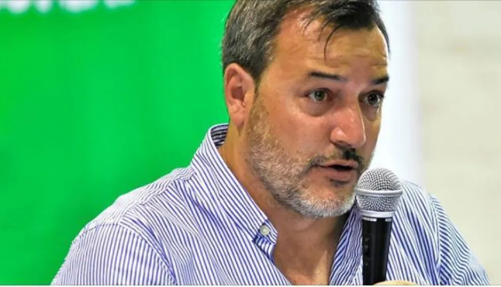 Aguiar pide al gobernador que "predique con el ejemplo" y baje su sueldo a la mitad