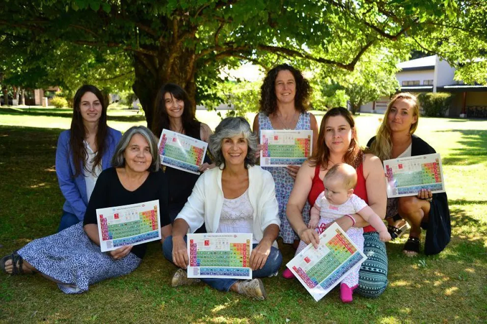 Presentaron una novedosa tabla periódica hecha en Bariloche