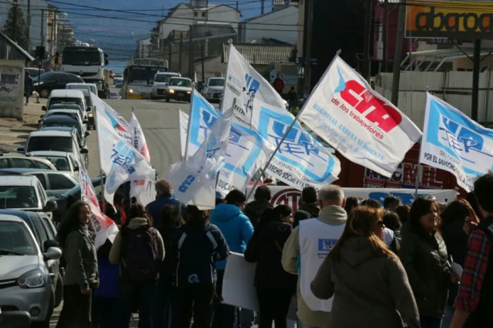 Provincia advierte que docentes podrían perder horas por el bloqueo a las asambleas