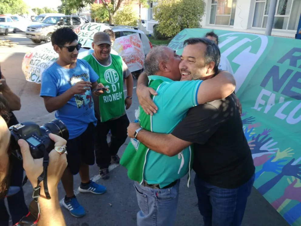 Liberaron al dirigente de ATE detenido por protestar en la visita de Macri