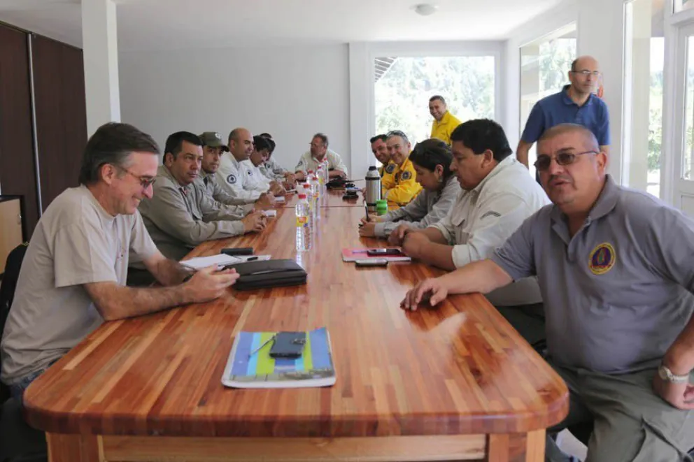 Manejo del fuego: coordinan actividades para mejorar las tareas