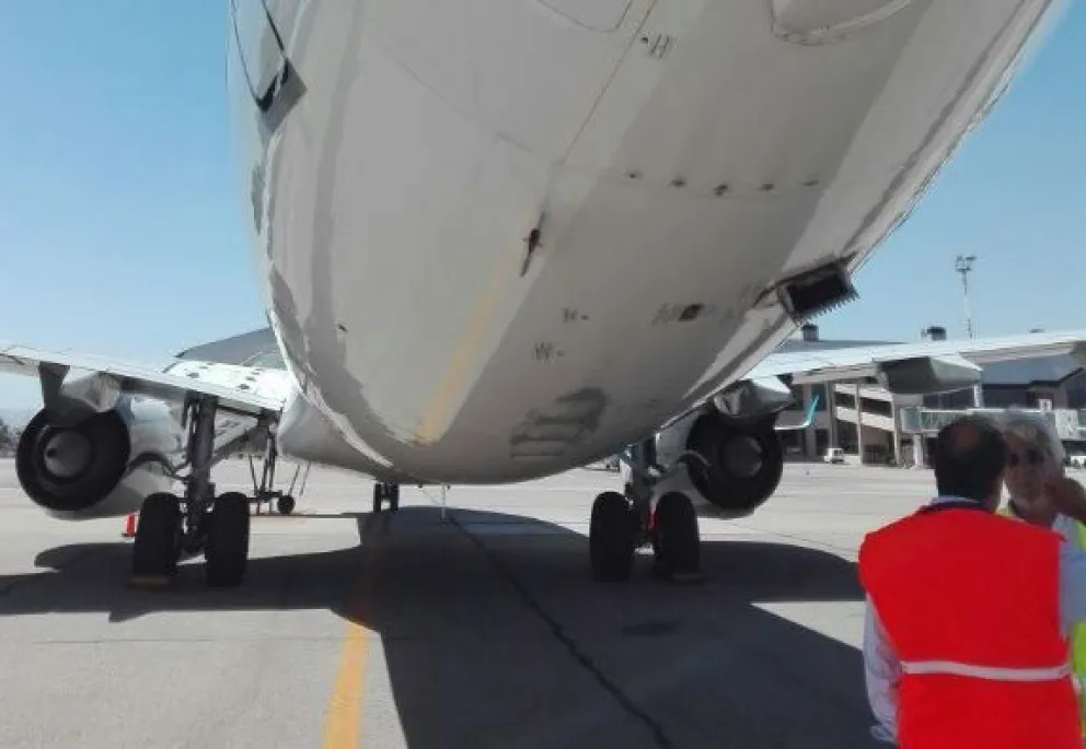 A las 15:15 la aeronave dejó San Carlos de Bariloche. 
