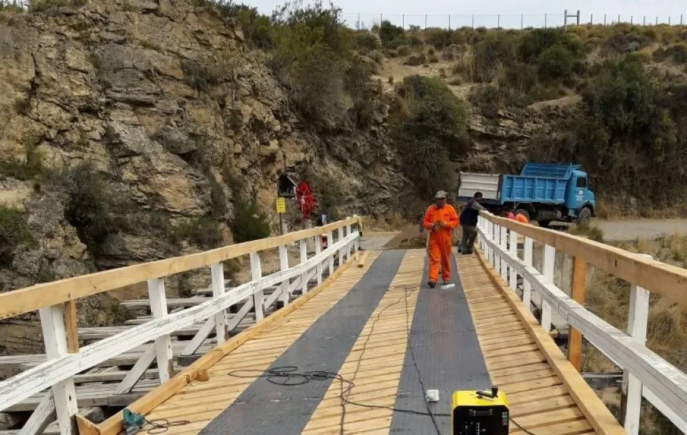 El puente Ñirihuau casi terminado