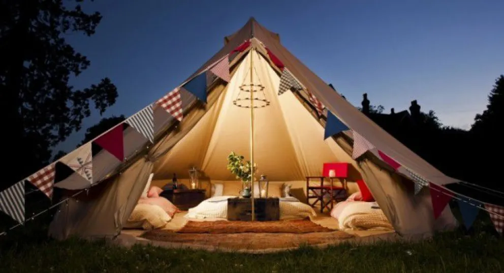 Carpa y glamour: una tendencia que llega a Bariloche