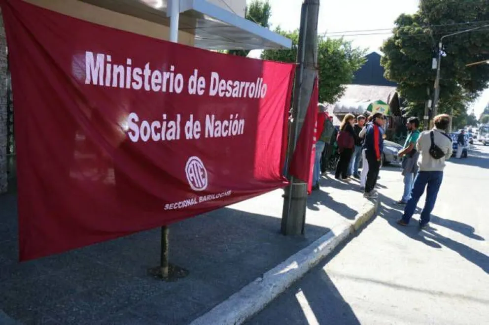 ATE comienza el segundo día de paro y centraliza las protestas en organismos nacionales