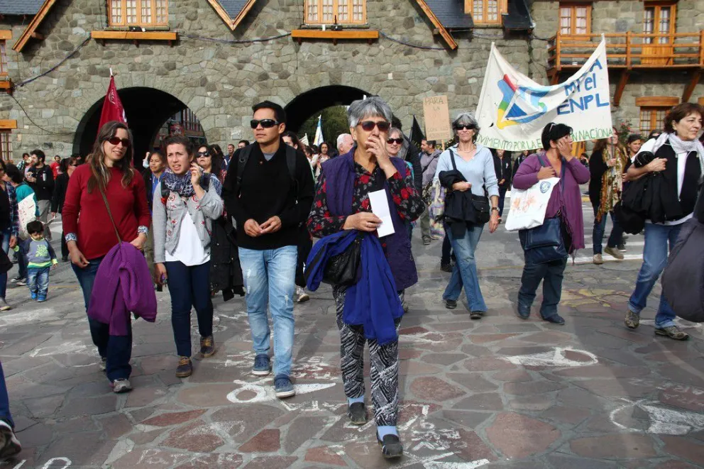 Los manifestantes se movilizaron por las calles céntricas de la ciudad.