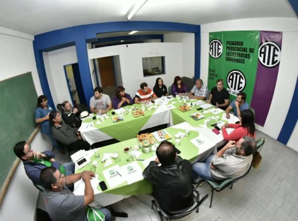 ATE definió 3 días de paro y pidió la destitución del legislador López