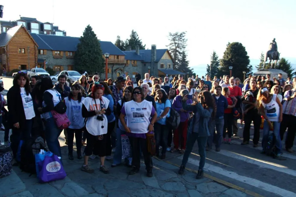 50 docentes de la ciudad participarán de la marcha.
