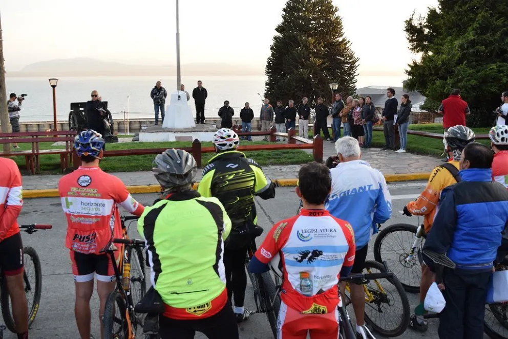 Una bicicleteada para recordar la gesta de Malvinas