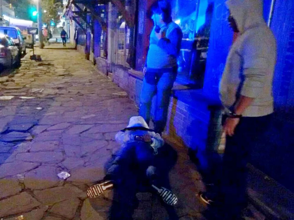 Intervino un agente del Coer. 