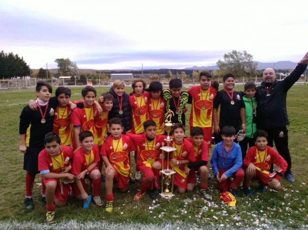 A puro festejo. Los chicos se llevaron un gran recuerdo.