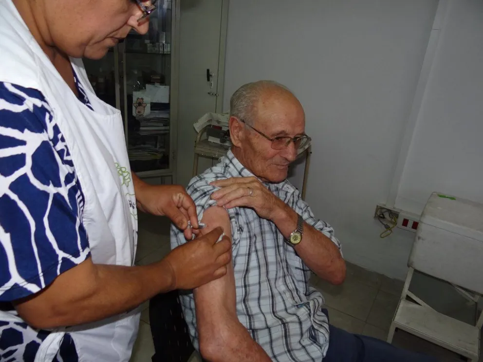 Consultas en www.pami.org.ar/vacunacion. 