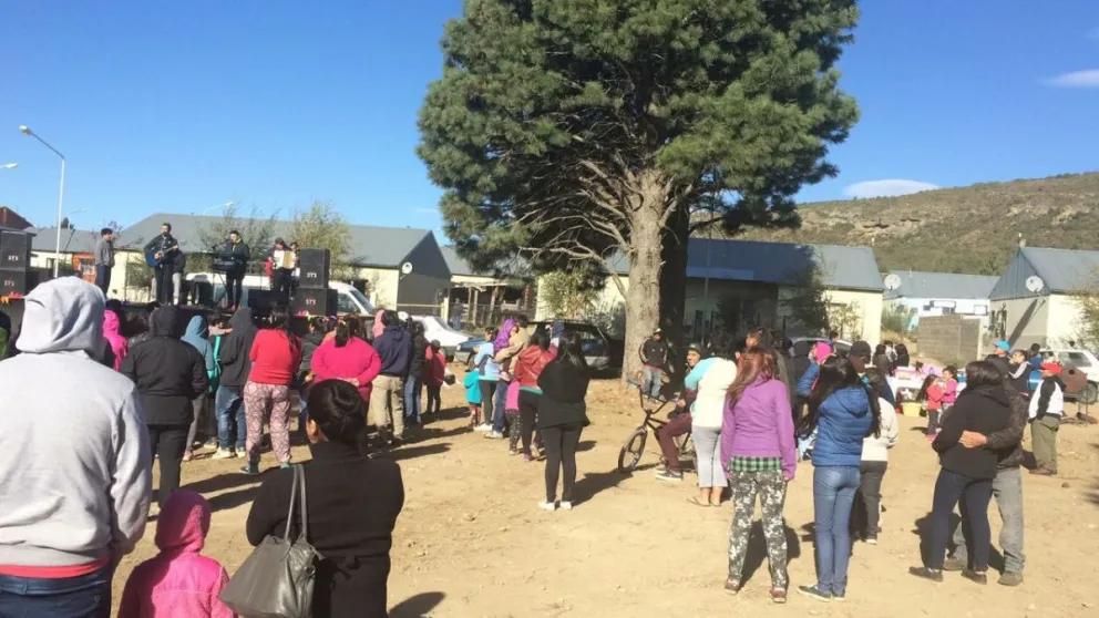 Emotivo festejo en las 270 Viviendas