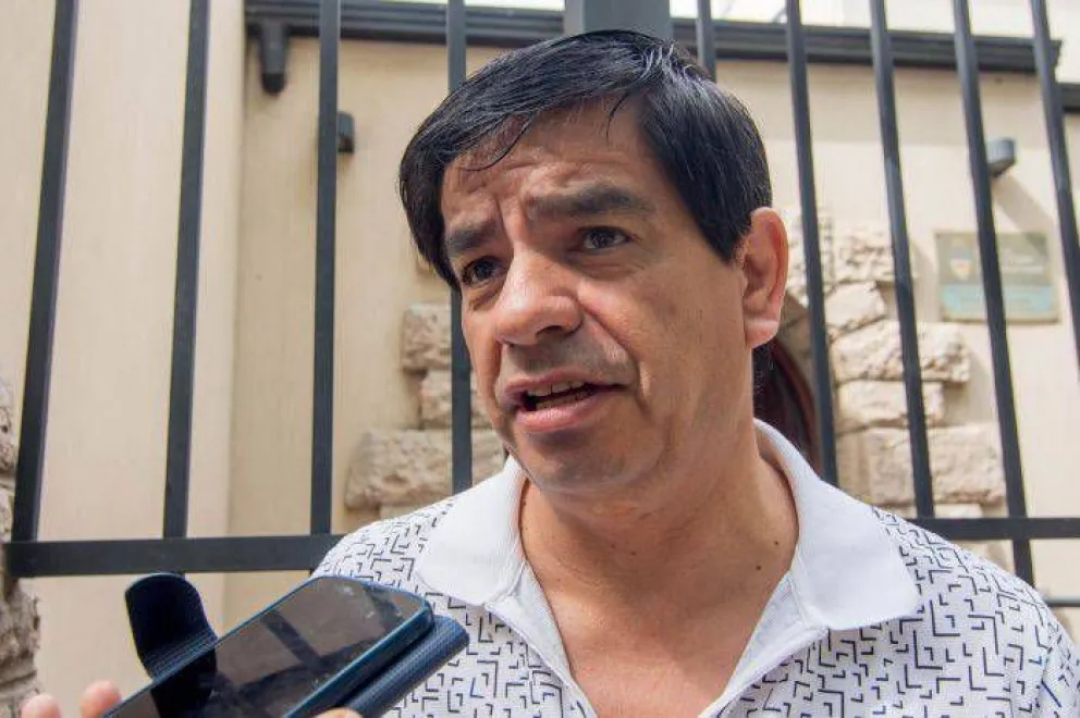 La jueza Sonia Martín dispuso su procesamiento como autor de los delitos de “abuso sexual, lesiones y amenazas”.