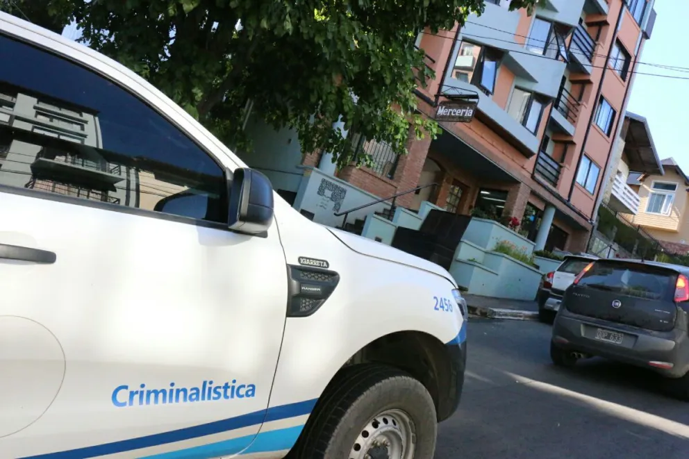 Detuvieron a un joven cuando robaba en un local de comidas