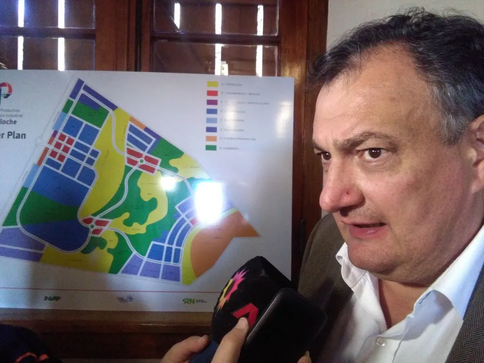 El intendente participó de la presentación.