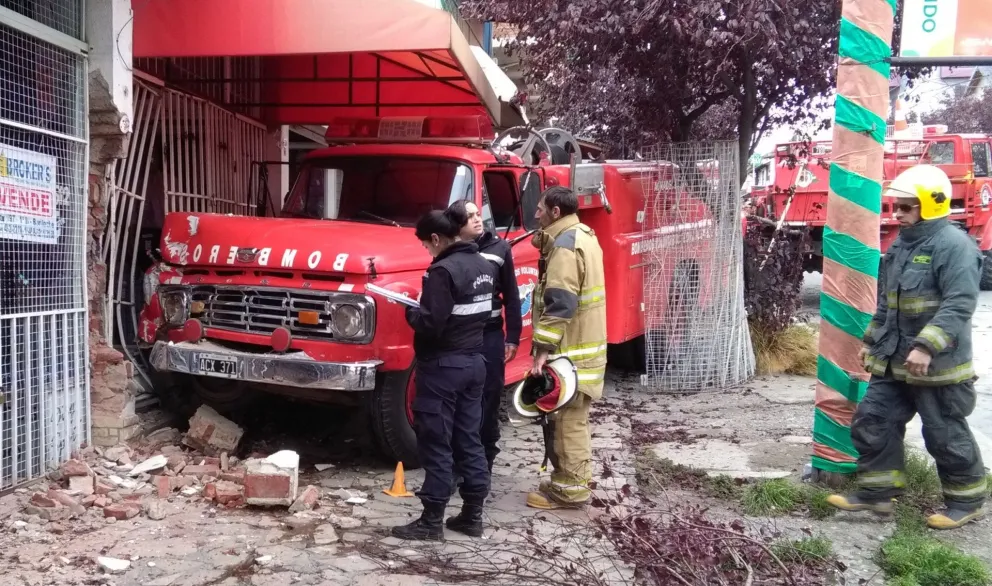 Se trata de un camión antiguo que solo se utiliza para desfiles y no sale a emergencias.