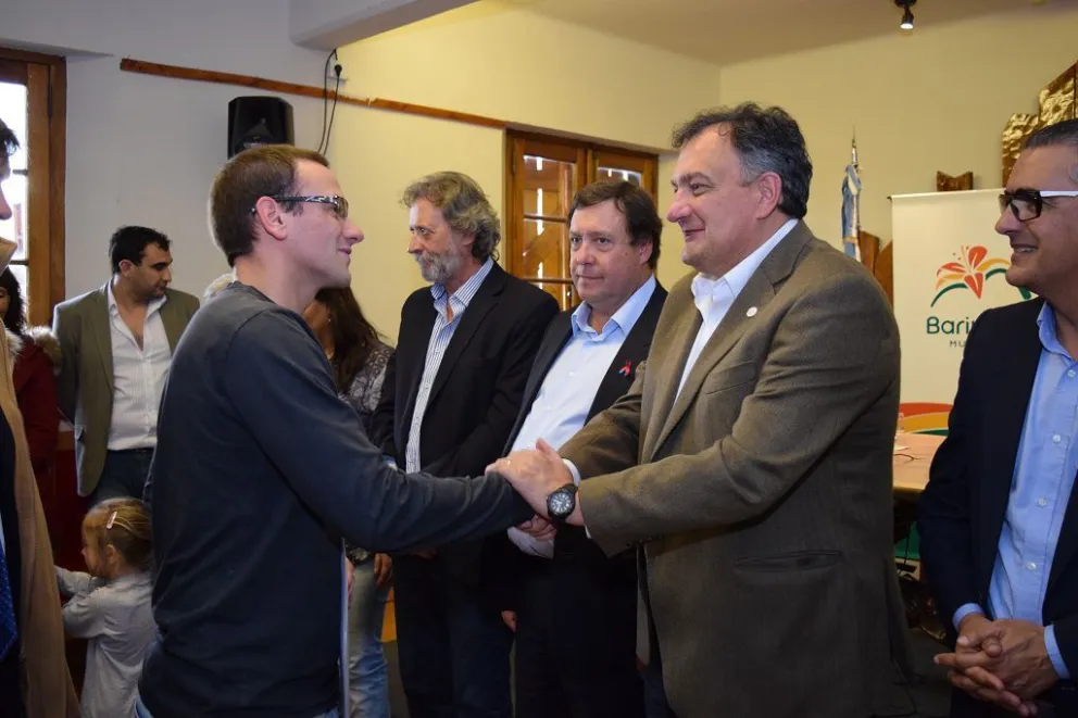 El gobernador y el intendente encabezaron el acto.