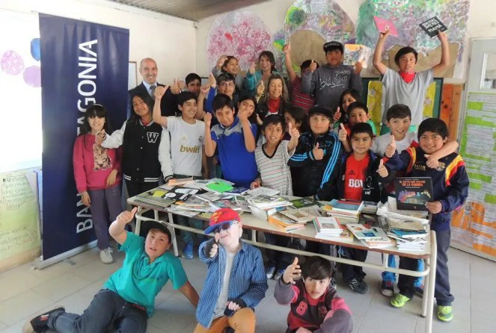 En la primera edición del 2015, participaron más de 900 alumnos de escuelas secundarias de todas las localidades, resultando ganador el CEM 14 de la comunidad de Fernández Oro.