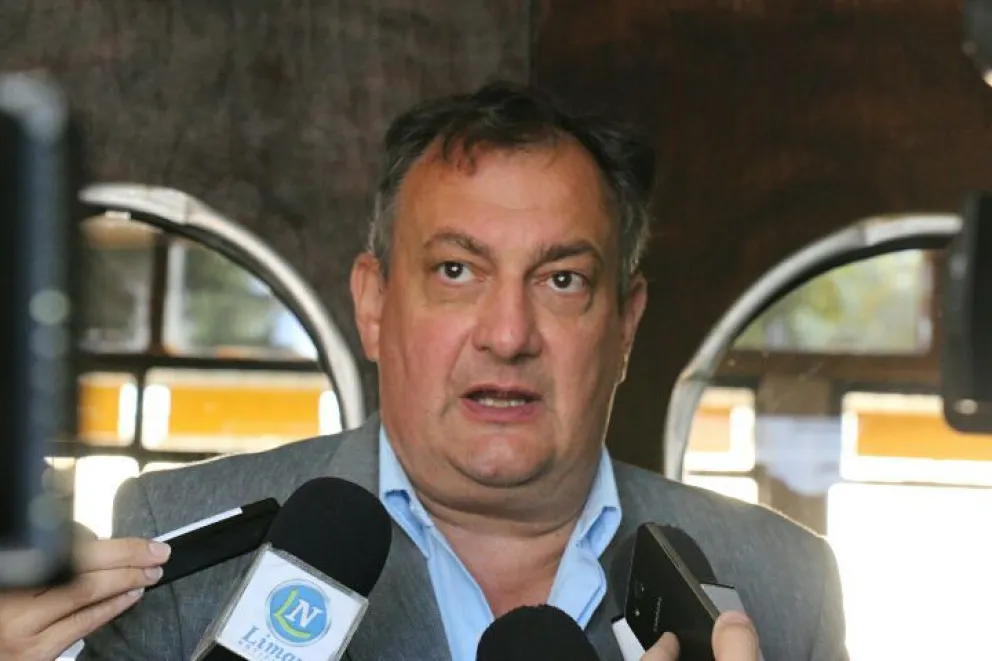Gennuso: "Las tomas no ayudan a vivir mejor". 