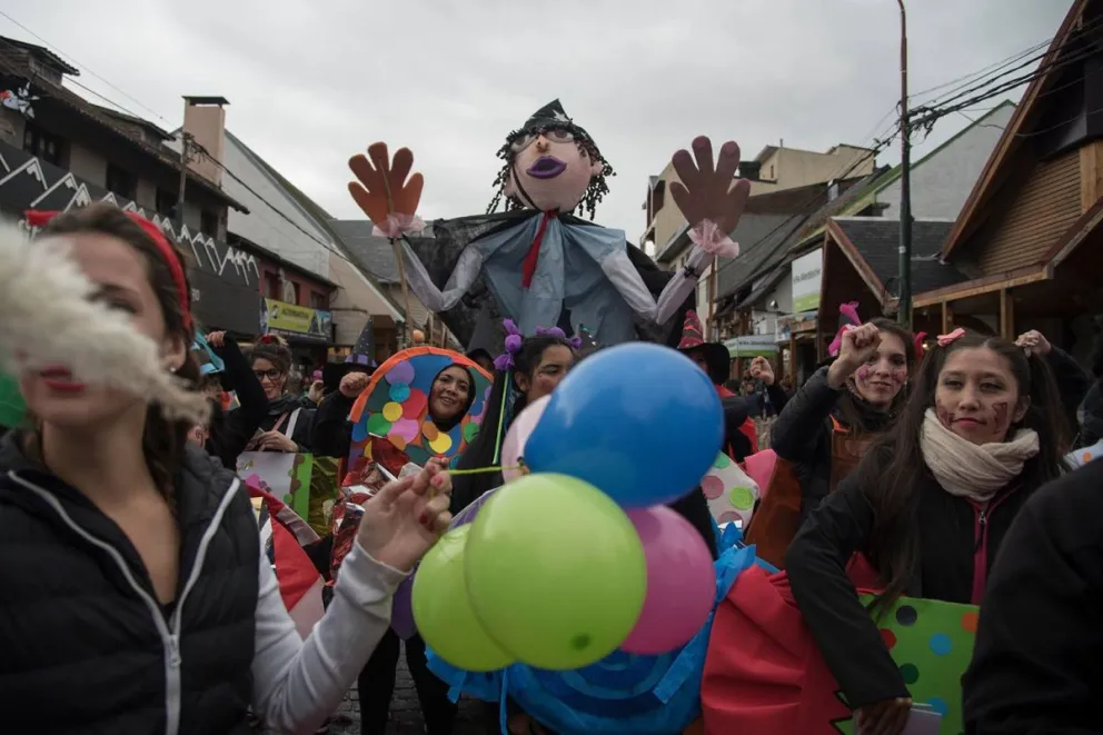 El desfile se realizó este sábado pasadas las 14.