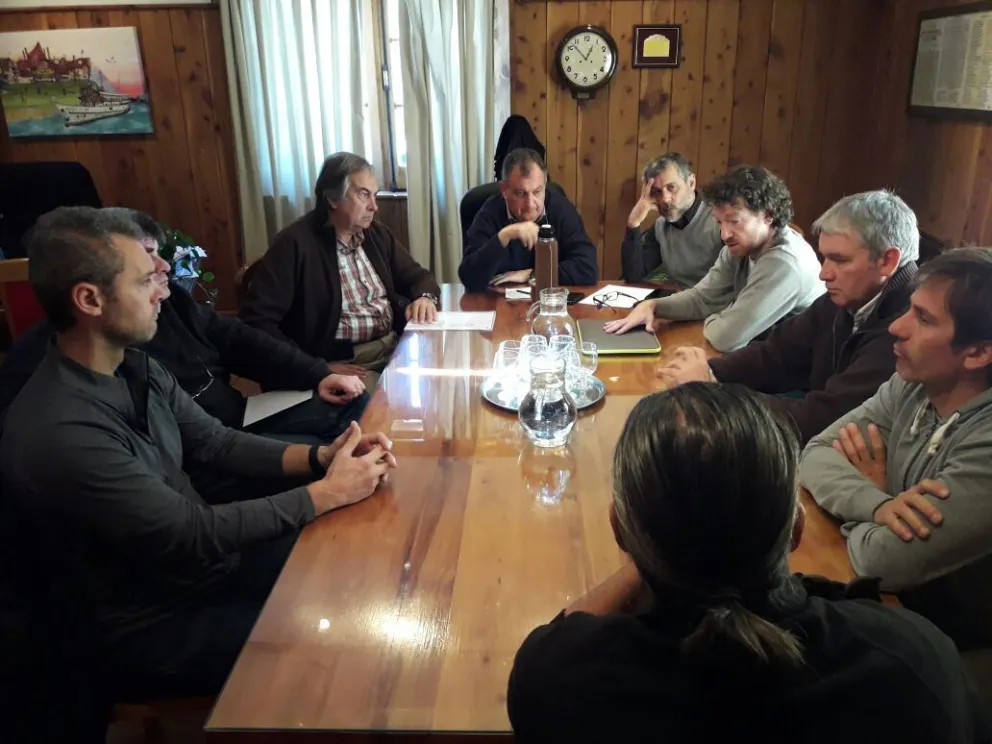La reunión se llevó a cabo el último sábado.