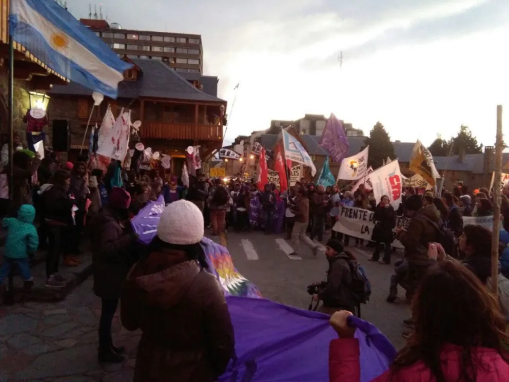 Marcha llegó al Centro Cívicos de la Ciudad.