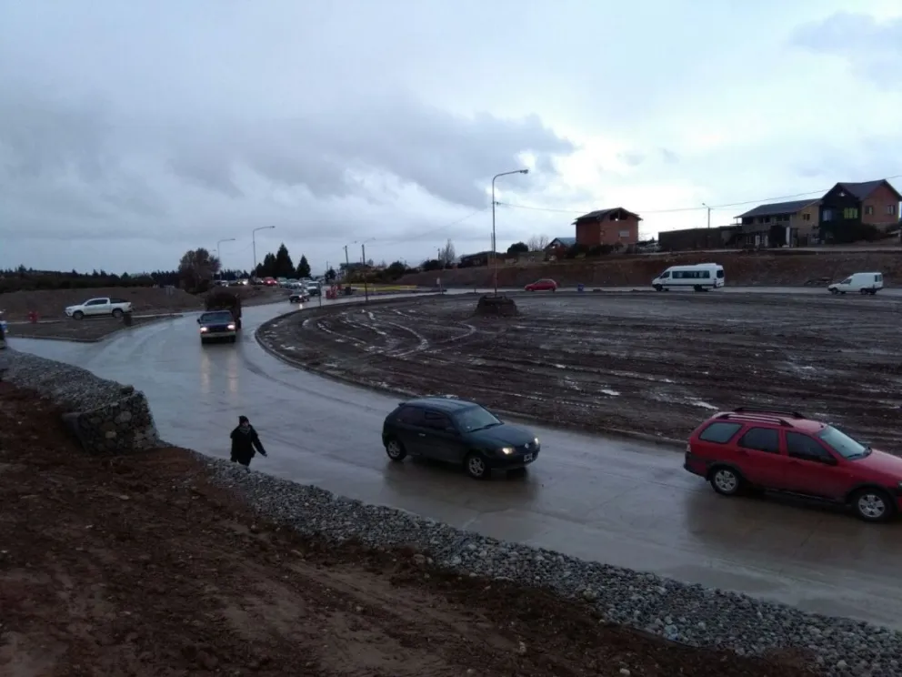 La rotonda ubicada sobre la ruta de ingreso a la ciudad ya está habilitada.