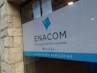 Más de 500 despidos en ENACOM: los trabajadores se unen en protesta