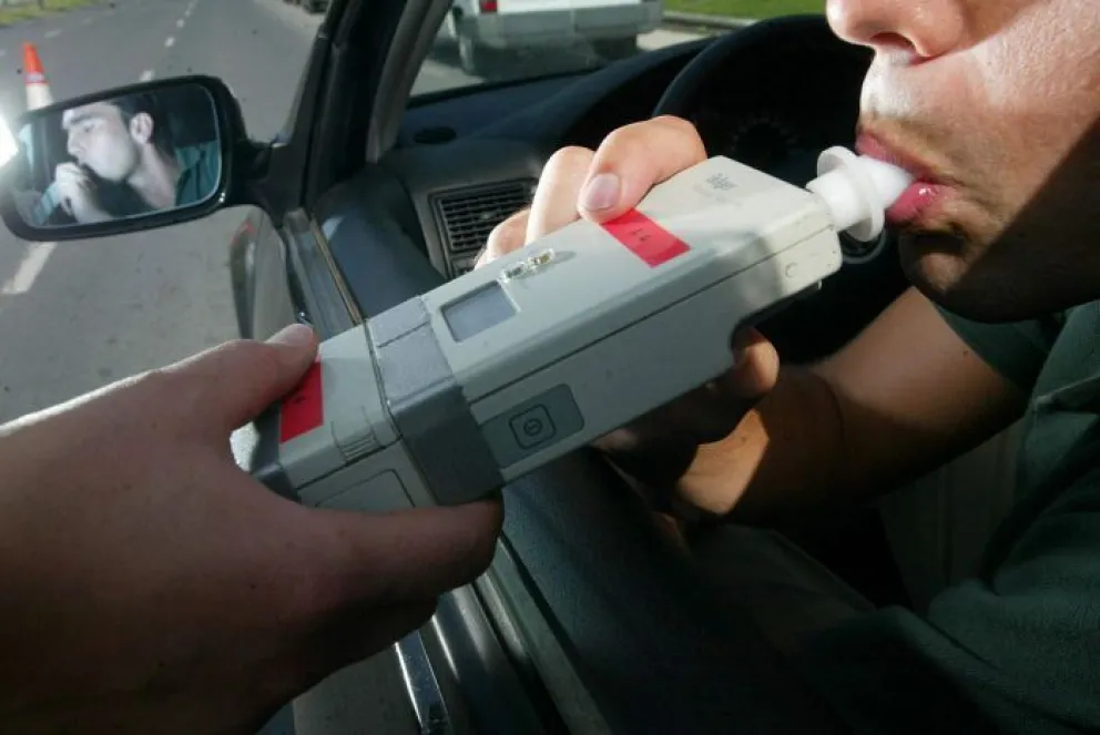Avanza la ley de “alcohol cero” para conducir