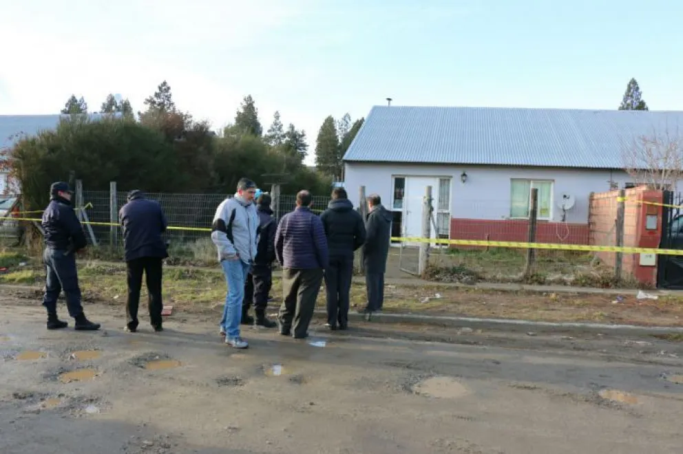 La víctima era empleado municipal y murió horas después de ser encontrado.