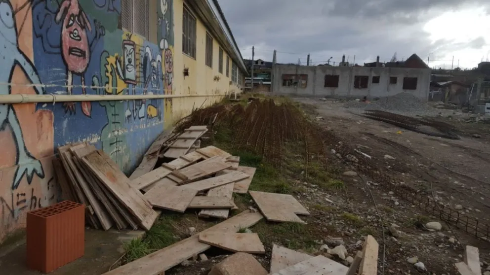 Reclaman por obras de ampliación en la Escuela 315