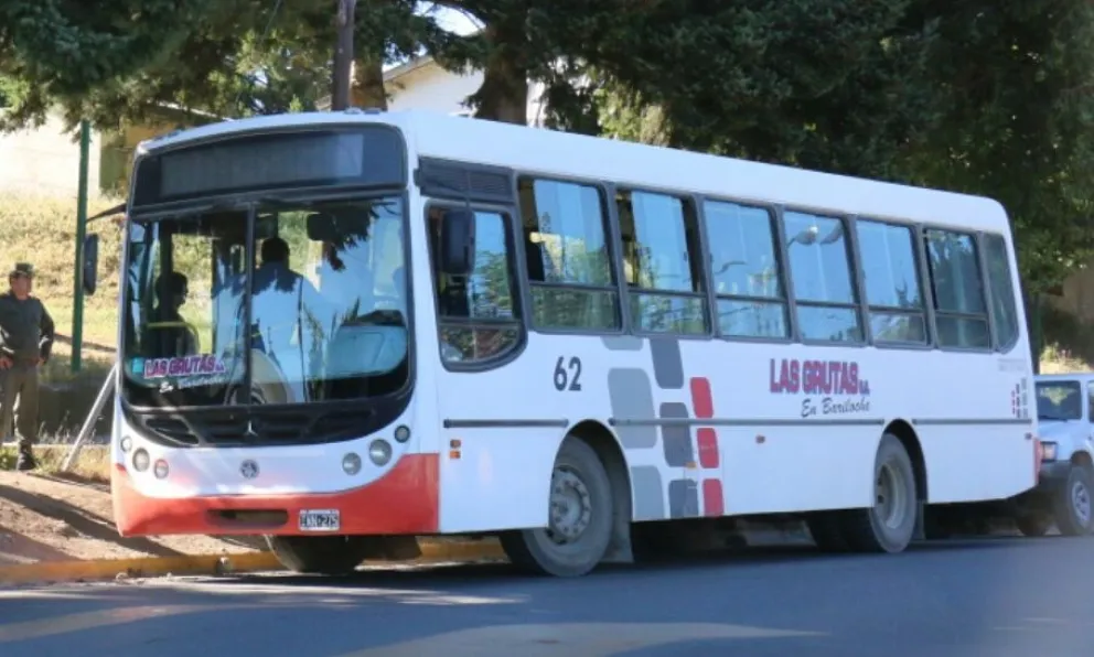 Vecinos de Costa del Sol perjudicados por la modificación del recorrido de la línea 33