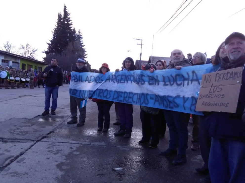 Jubilados y pensionados cobrarán un bono de $17.000