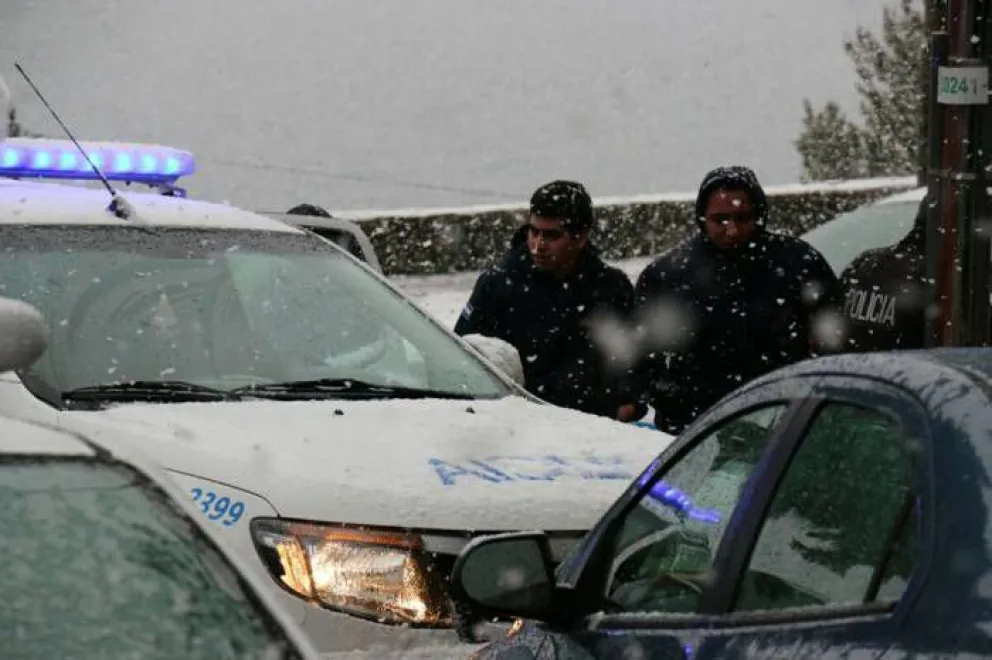 El acusado que amenazó a su abogada y agredió a policías continuará en prisión