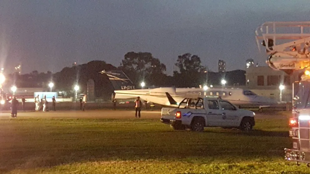 La aeronave Learjet 40 sufrió un inconveniente al despegar.