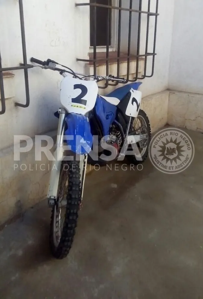 Circulaba por Comallo con una moto que tenía pedido de secuestro en Bariloche