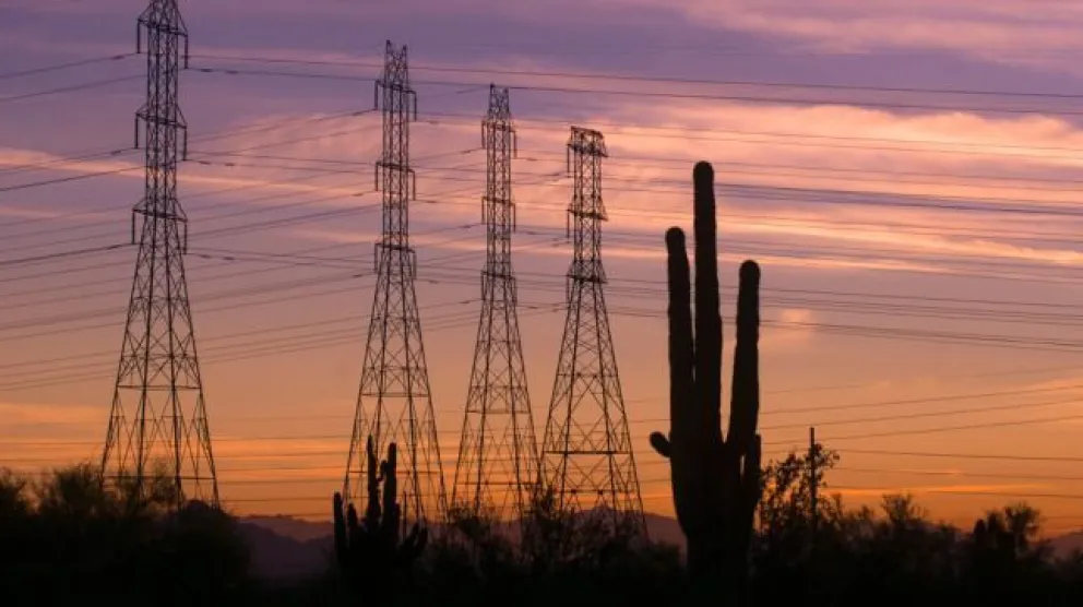 Invierten más de $900 millones para incrementar la oferta de electricidad