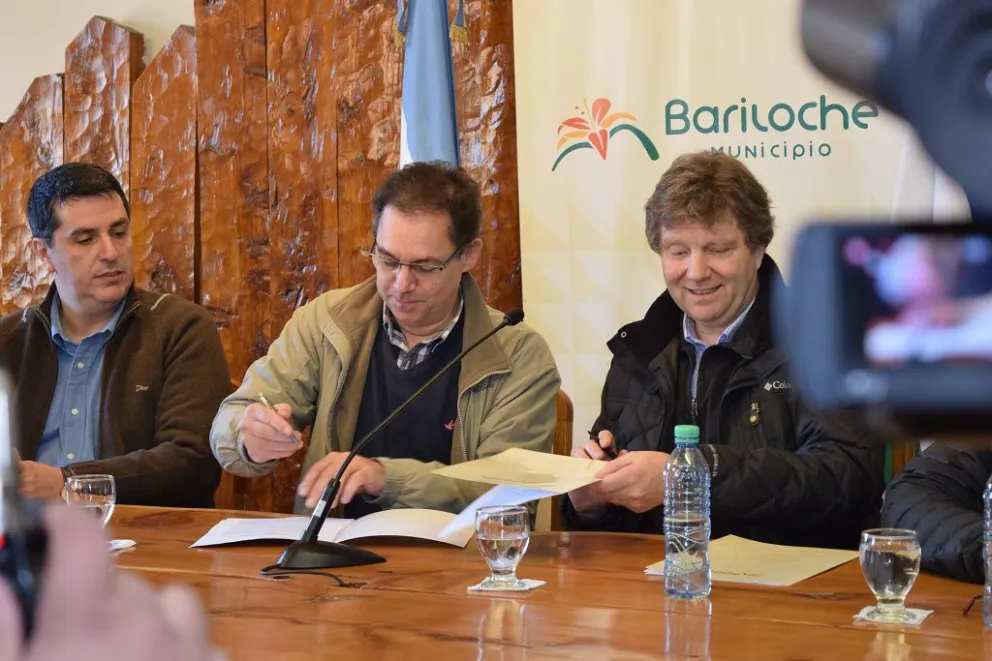 Municipio firmó un convenio para la conservación del ambiente