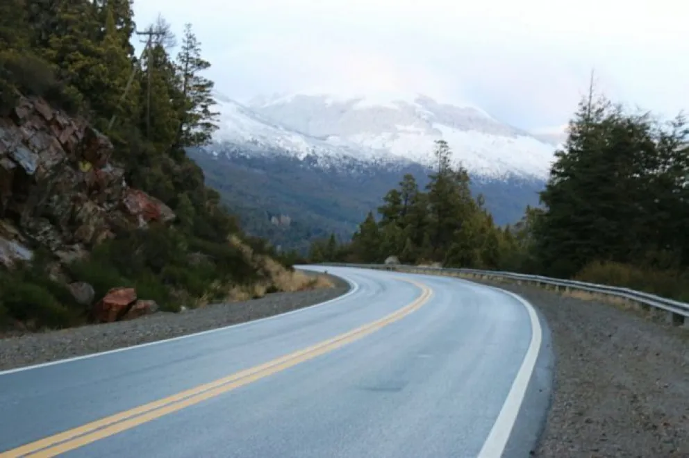 Piden circular con extrema precaución por ruta 40 por la formación de hielo negro