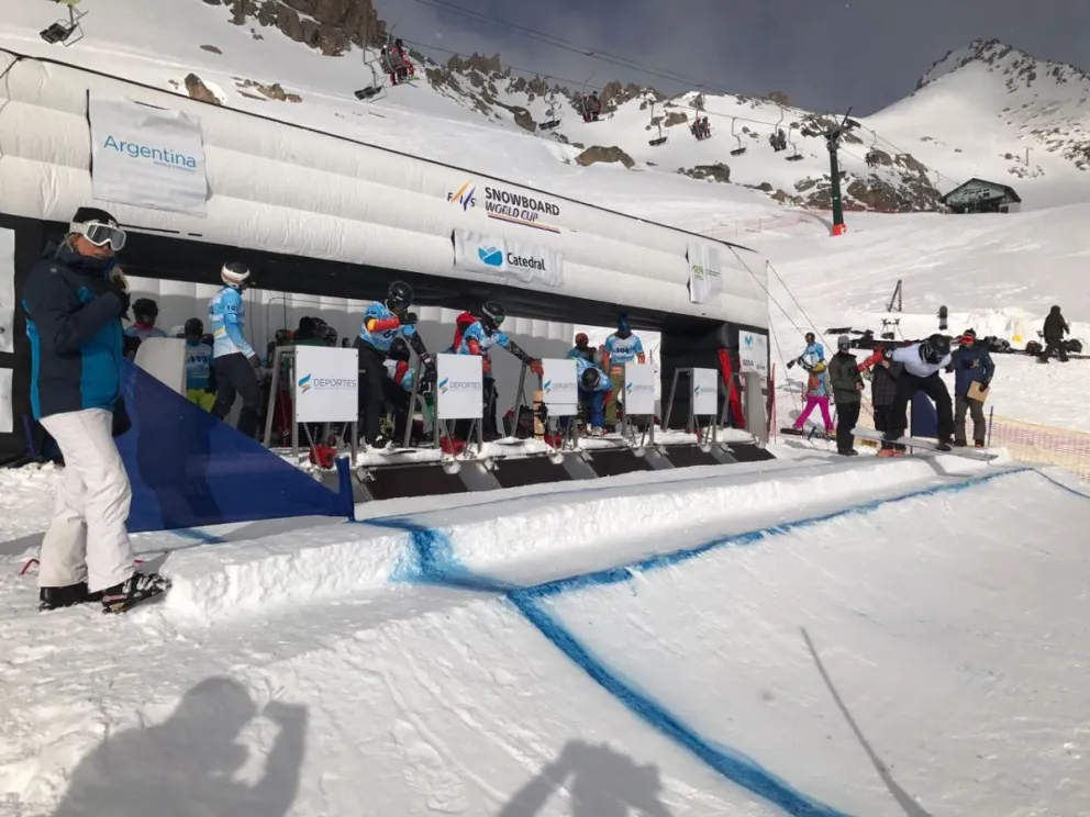 La Copa del Mundo de Snowboard se vive a pleno en Catedral