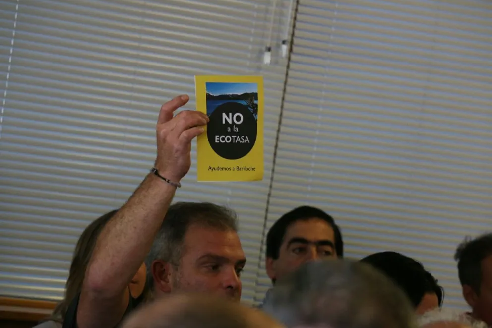 Empresarios vuelven a cuestionar la Ecotasa