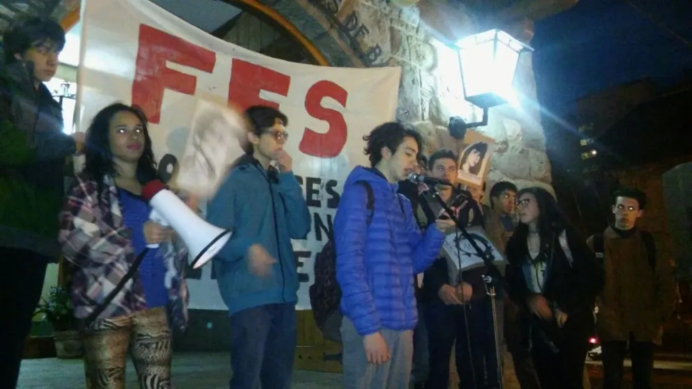 Video: estudiantes marcharon recordando la “Noche de los Lápices”