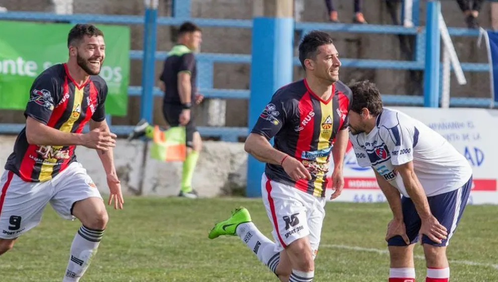 Cisneros y Montero, a gritar y festejar por otro triunfo.