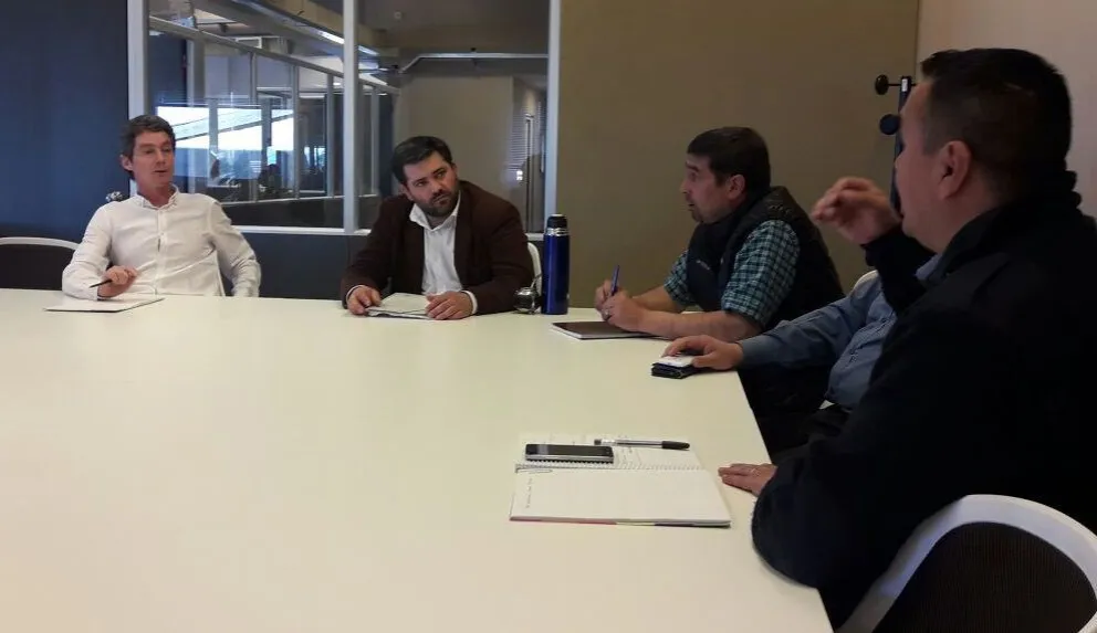 Representantes de la justicia se reunieron con los trabajadores.