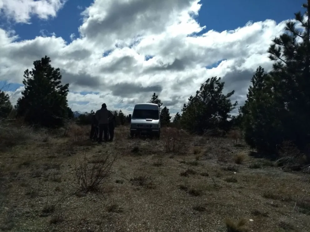 Unas 20 personas usurparon ayer un lote del barrio Las Chacras. 