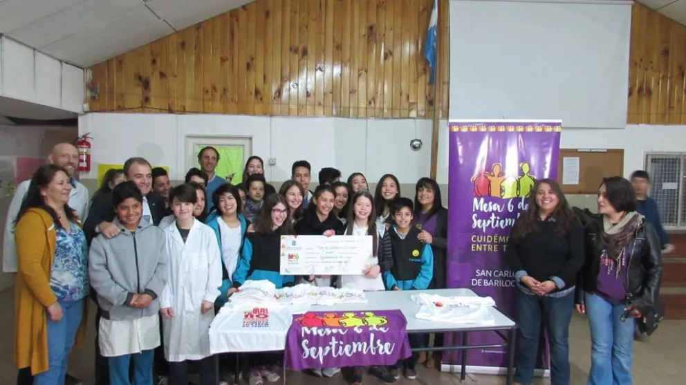 Entregaron el viaje de egresados a ganadores de la Noche Sin Alcohol